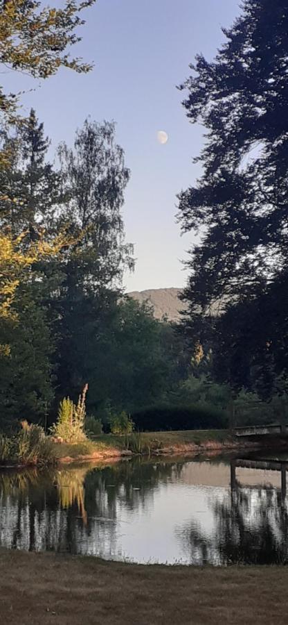 Domaine De Marchal - Et Table D'hotes Bed & Breakfast Celles-Sur-Durolle