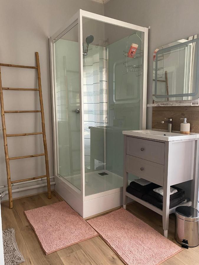 Bed & Breakfast Domaine De Marchal - Et Table D'hotes Celles-Sur-Durolle